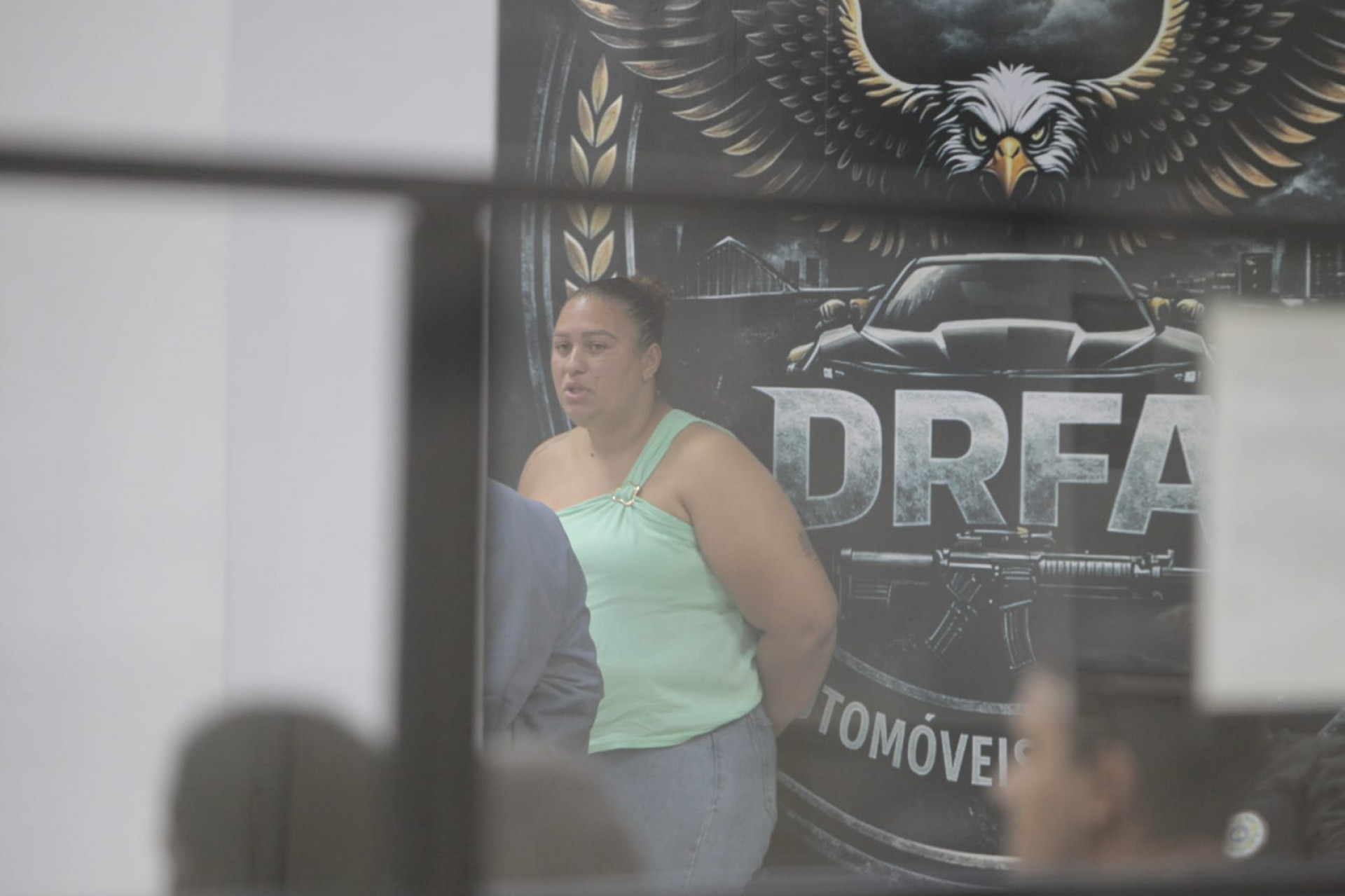 Prima de Joab, Juliana Gomes é suspeita de lavar dinheiro em depósito de bebidas - Reginaldo Pimenta / Agência O Dia