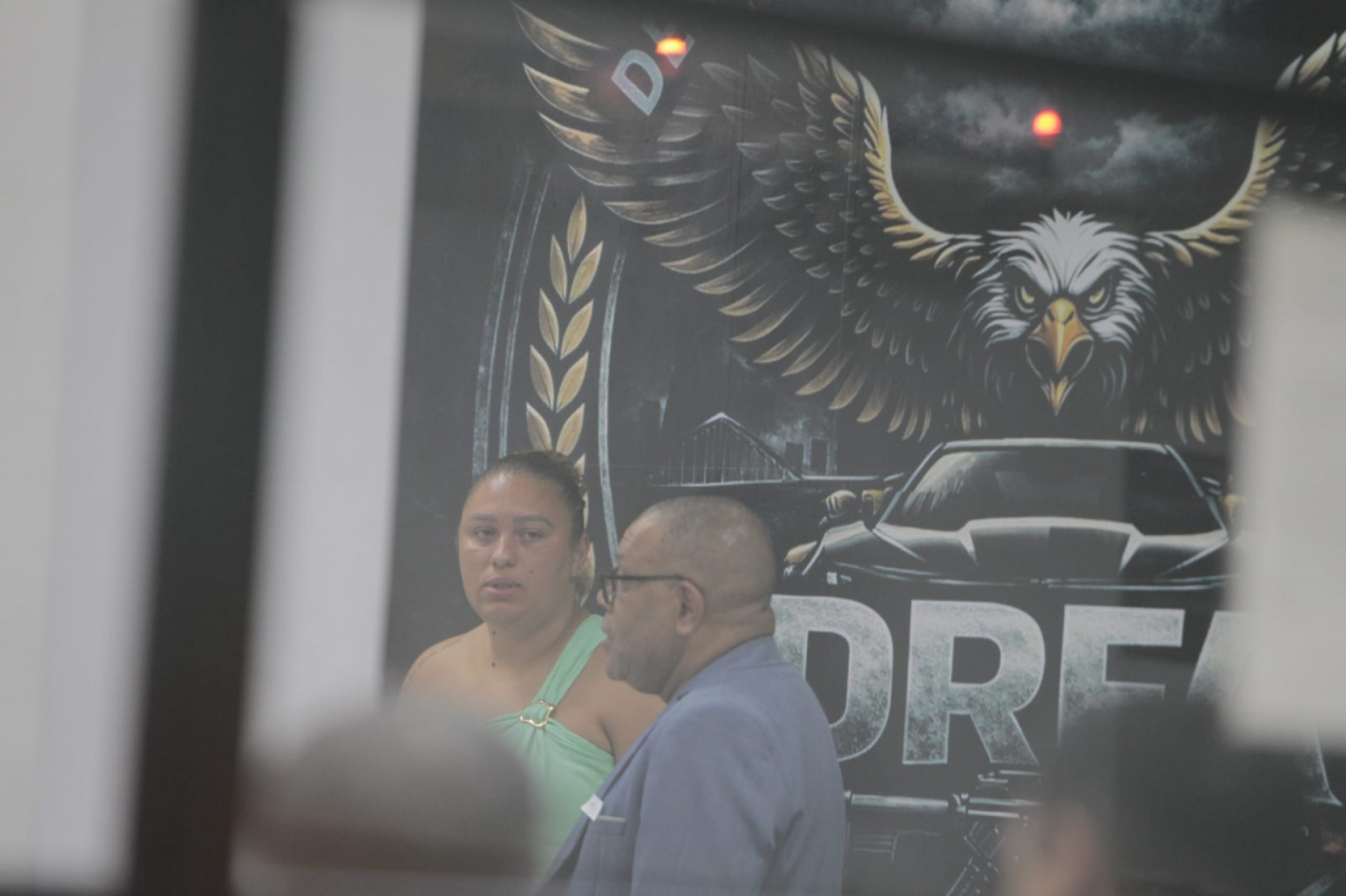 Prima de Joab, Juliana Gomes é suspeita de lavar dinheiro em depósito de bebidas - Reginaldo Pimenta / Agência O Dia