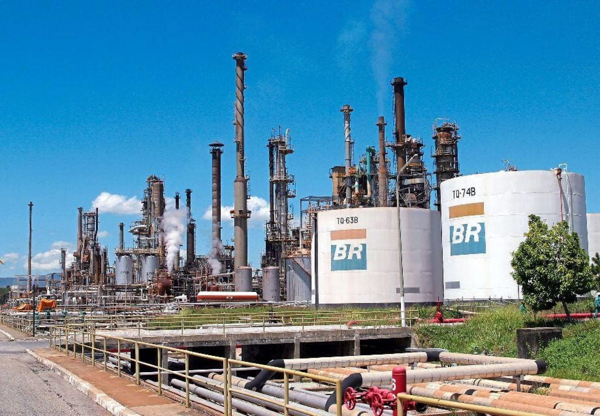 Petrobras bate novo recorde na produção de barris de petróleo e gás
