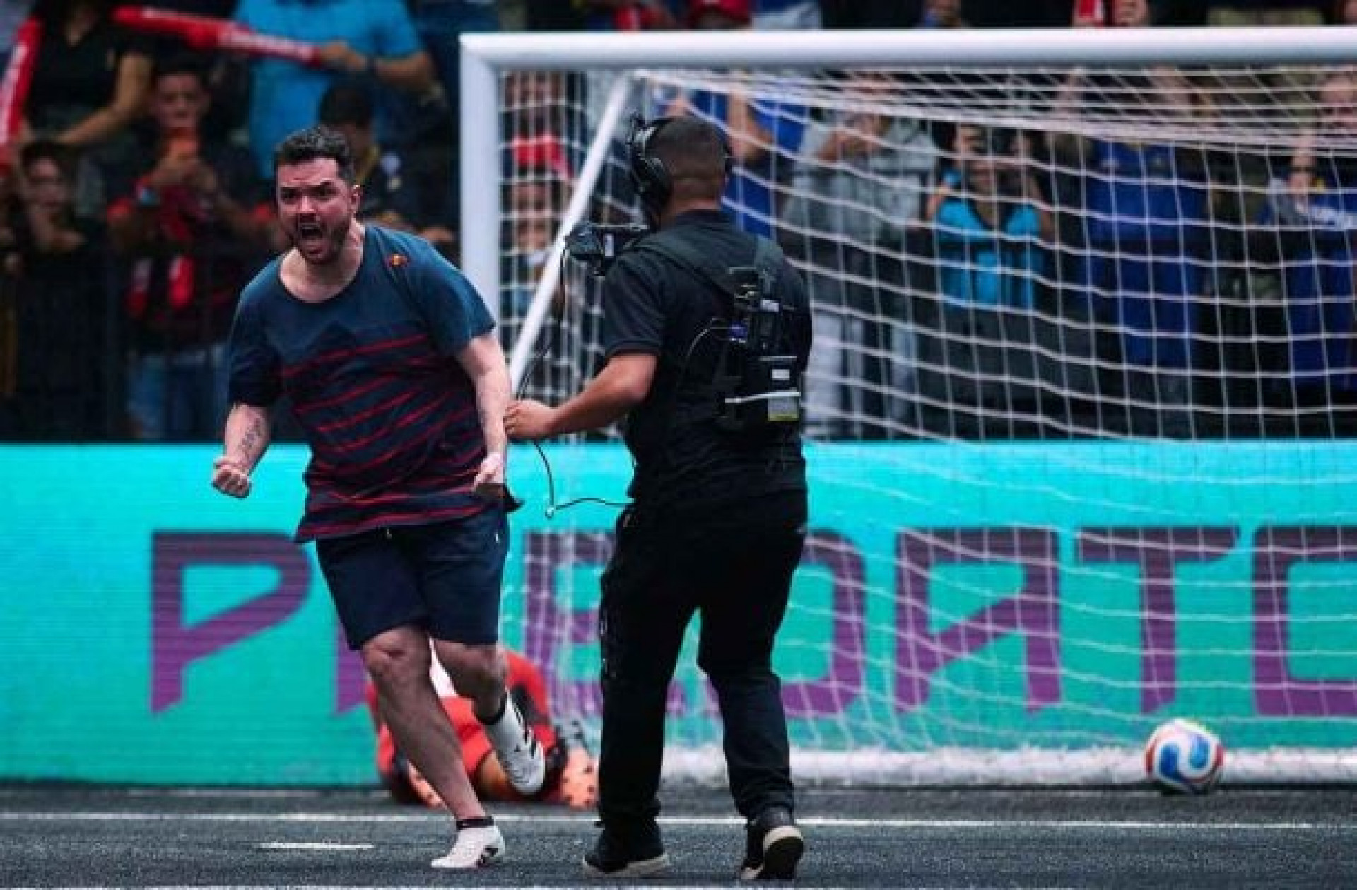 Gaul&ecirc;s fala da arbitragem da Kings League ap&oacute;s vit&oacute;ria: ”A cobran&ccedil;a &eacute; pelo produto”