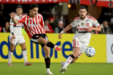 Flamengo leva vantagem sobre o Estudiantes na história do confronto