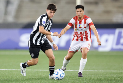 Montoro se torna o jogador mais jovem a marcar pelo Botafogo na Sul-Americana