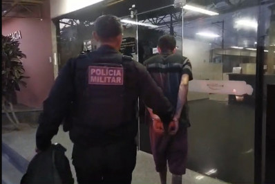 Homem é preso com revólver dentro de ônibus em Ponta Negra, Maricá