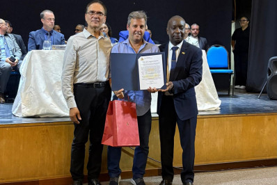 Presidente do Sincomércio Teresópolis recebe Voto de Congratulações da Câmara Municipal