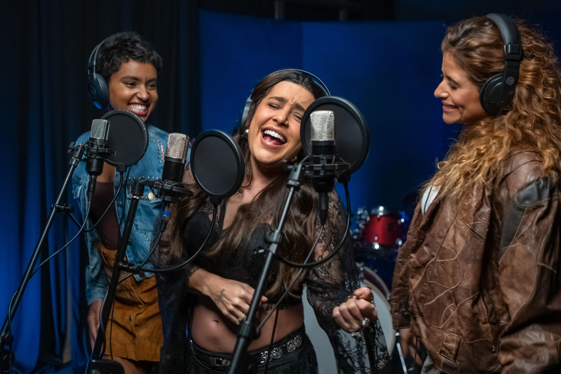 Dupla formada por Agrado e Eduarda gravou música com Lauana Prado  - TV Globo/Estevam Avellar