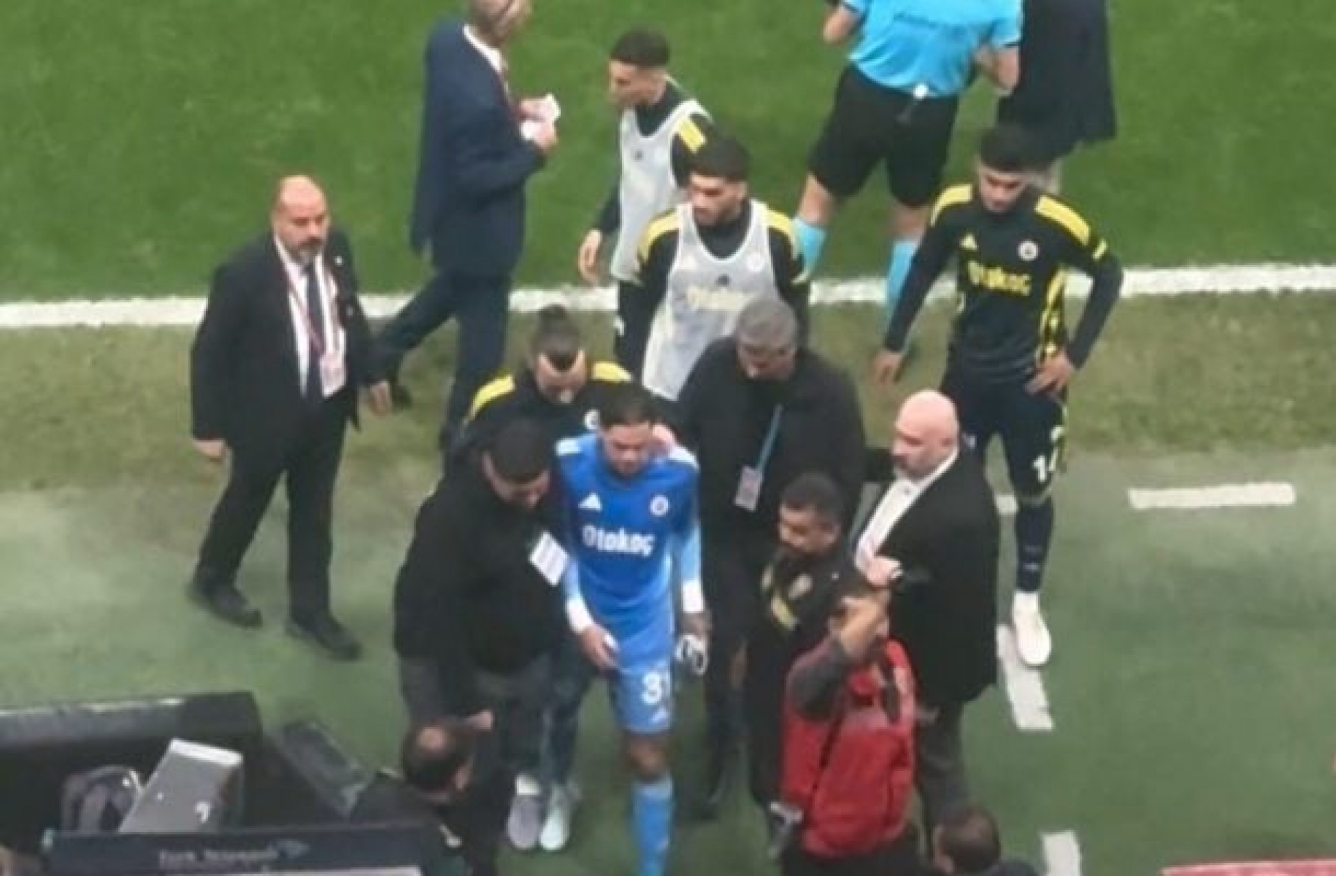 Ederson vive momento ruim no Fenerbah&ccedil;e e pode deixar o clube