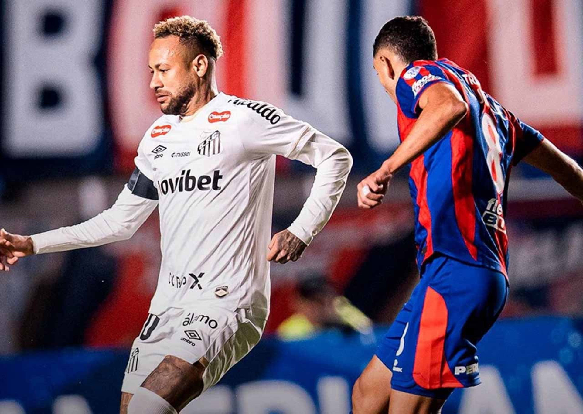 Zagueiro do San Lorenzo vai enquadrar camisa de Neymar