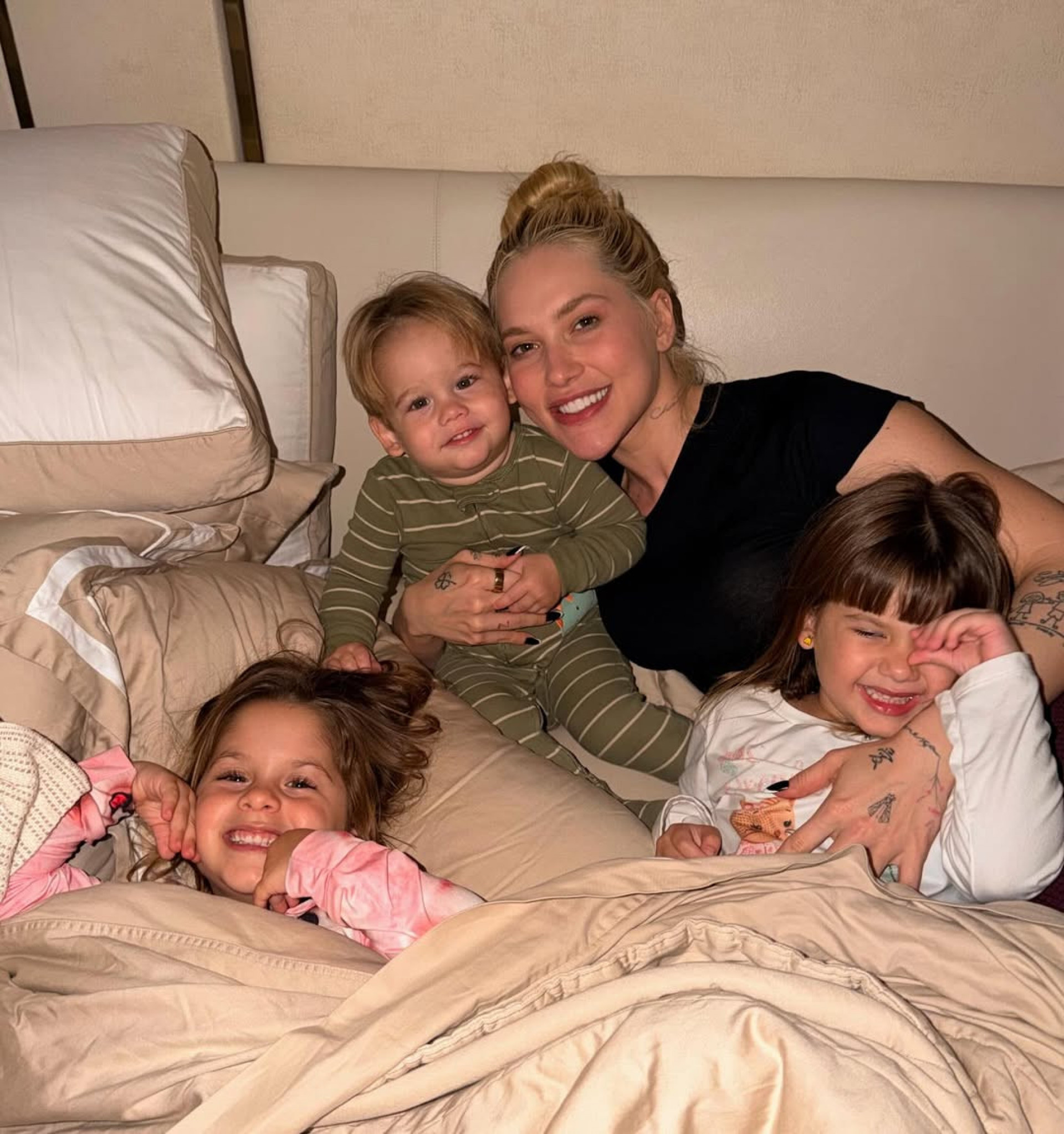 Virginia Fonseca e os três filhos - Reprodução / Instagram