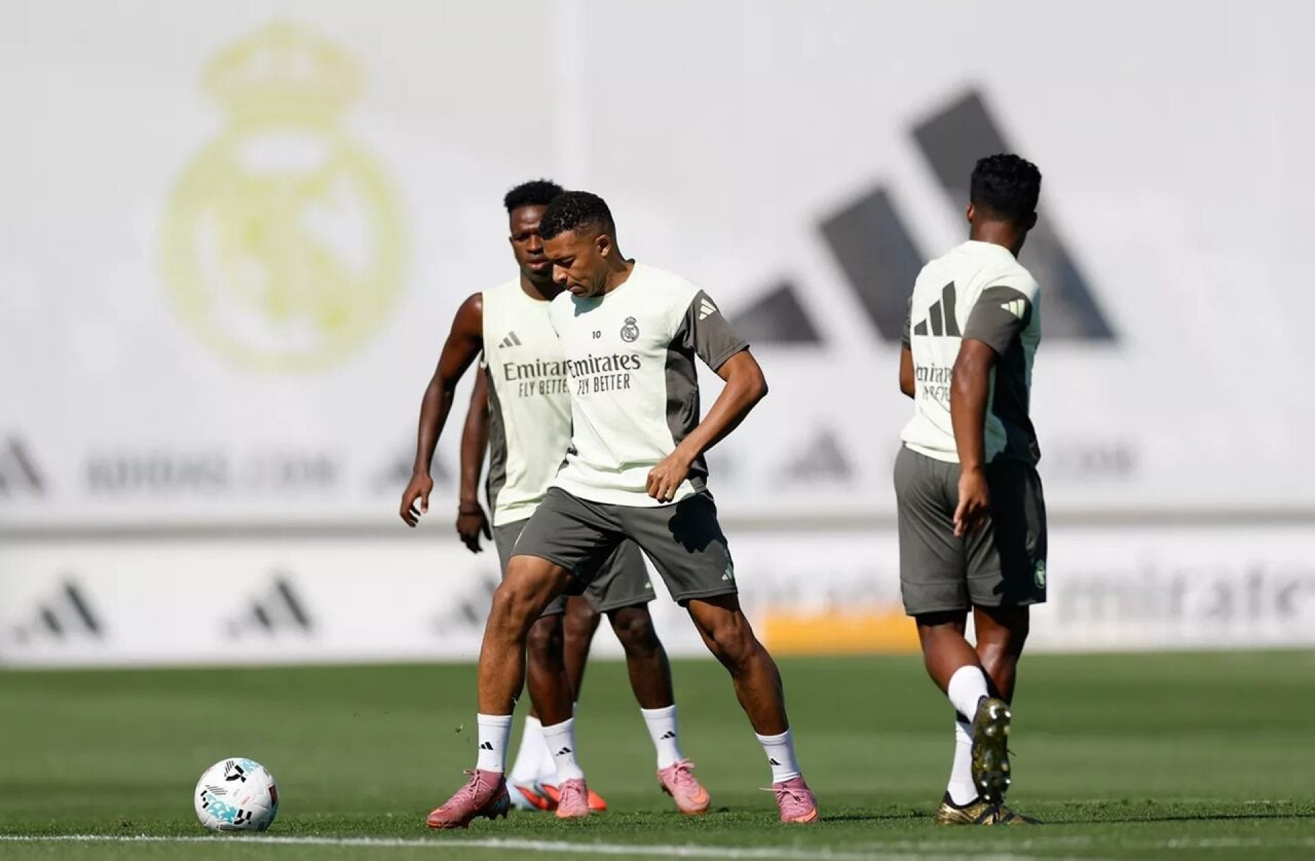 Real Madrid culpa Mundial de Clubes por “enxurrada” de les&otilde;es na temporada