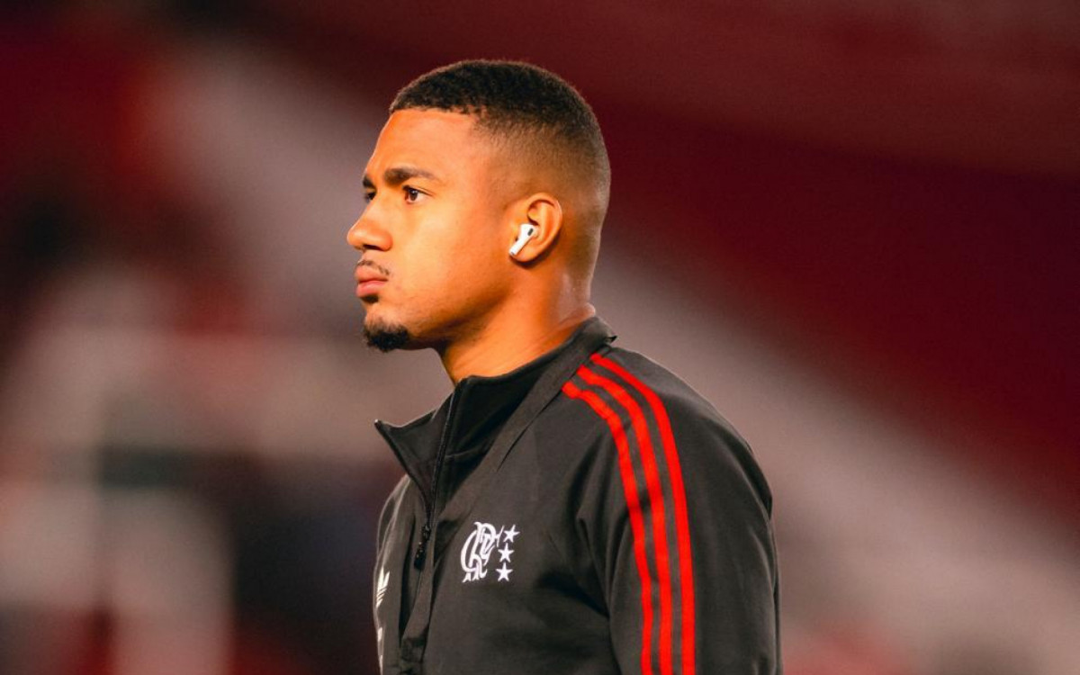 Samuel Lino reclama de jogo 'desleal' do Estudiantes contra o Flamengo: 'É sempre assim'