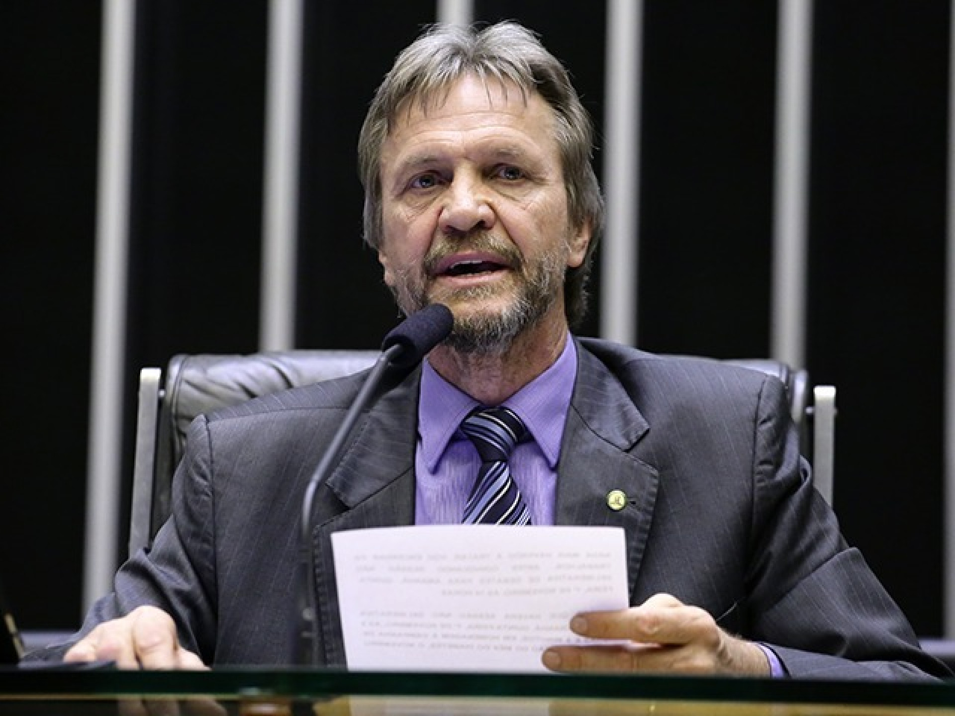 Líder do PT na Câmara sobre mapear traições e exonerar indicados: 'Não é esse o caminho'