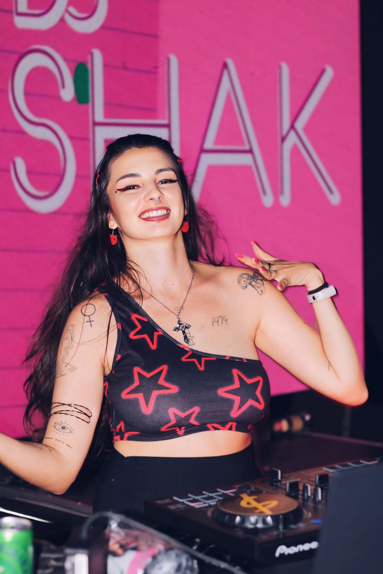 Jessica Shakira, a DJ Shak, vai ao show da artista colombiana em Copacabana - Arquivo pessoal