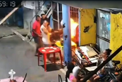 Vídeo: Mestre-sala da Grande Rio fica ferido durante explosão em churrasco