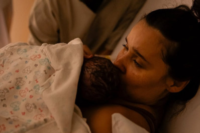 Nasce Elisa, primeira filha de Thati Lopes e George Sauma