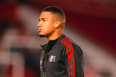 Samuel Lino reclama de jogo 'desleal' do Estudiantes contra o Flamengo: 'É sempre assim'