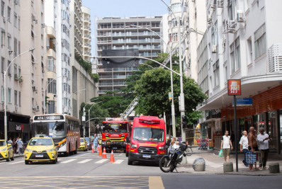 Incêndio atinge estabelecimento em Copacabana