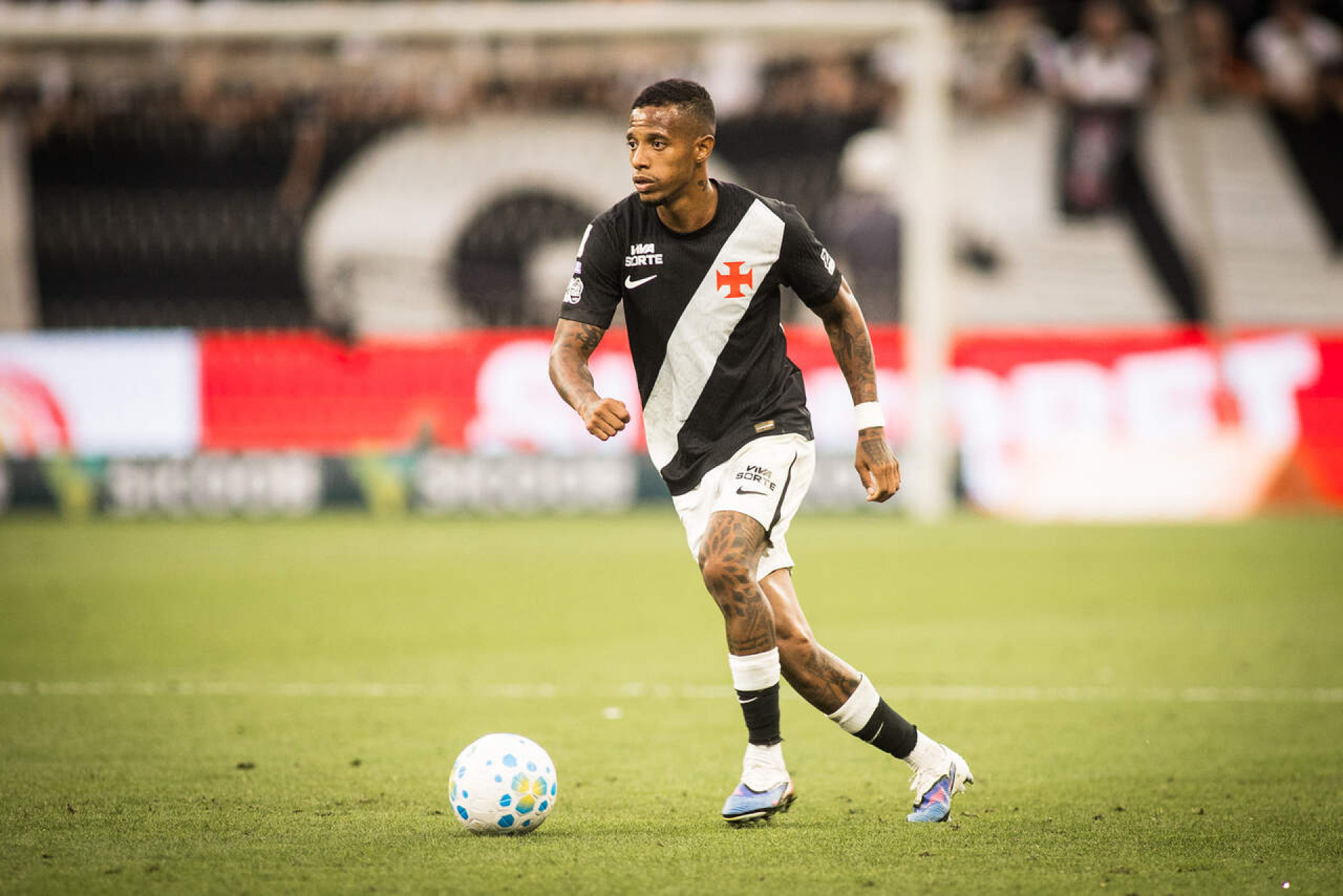 Tch&ecirc; Tch&ecirc; sente indisposi&ccedil;&atilde;o e desfalca Vasco contra o Olimpia