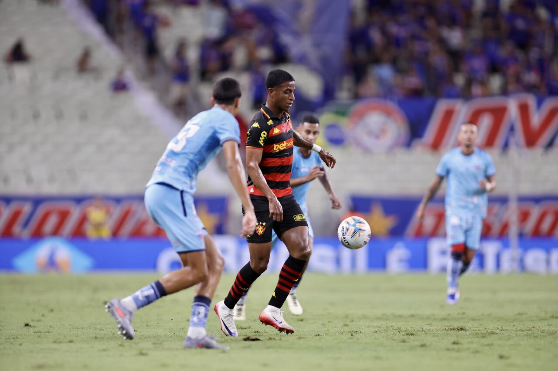 Gol no apagar das luzes d&aacute; classifica&ccedil;&atilde;o heroica ao Fortaleza no Nordest&atilde;o