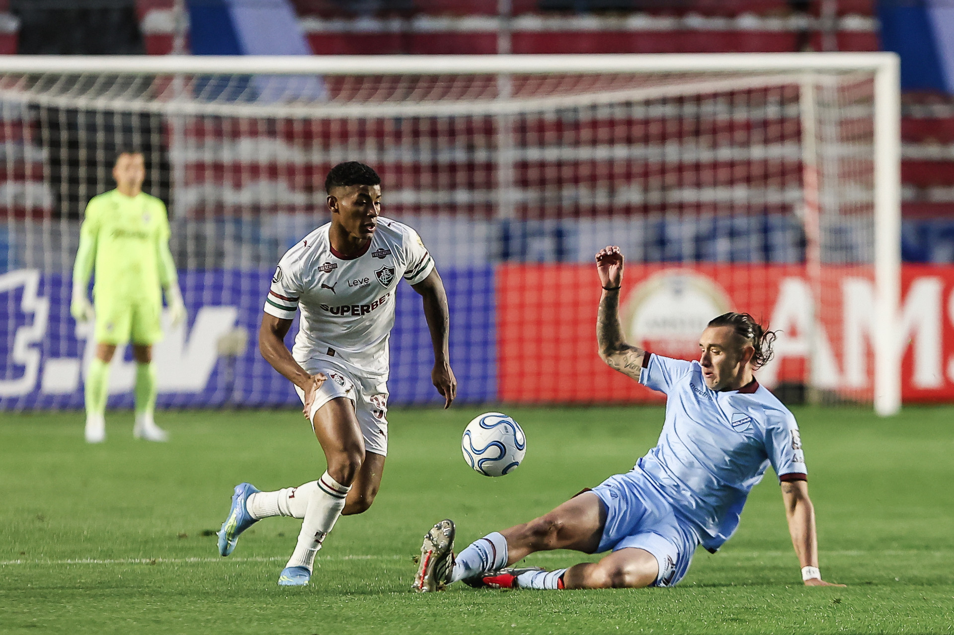 H&eacute;rcules em a&ccedil;&atilde;o pelo Fluminense na Libertadores - Lucas Mer&ccedil;on/Fluminense