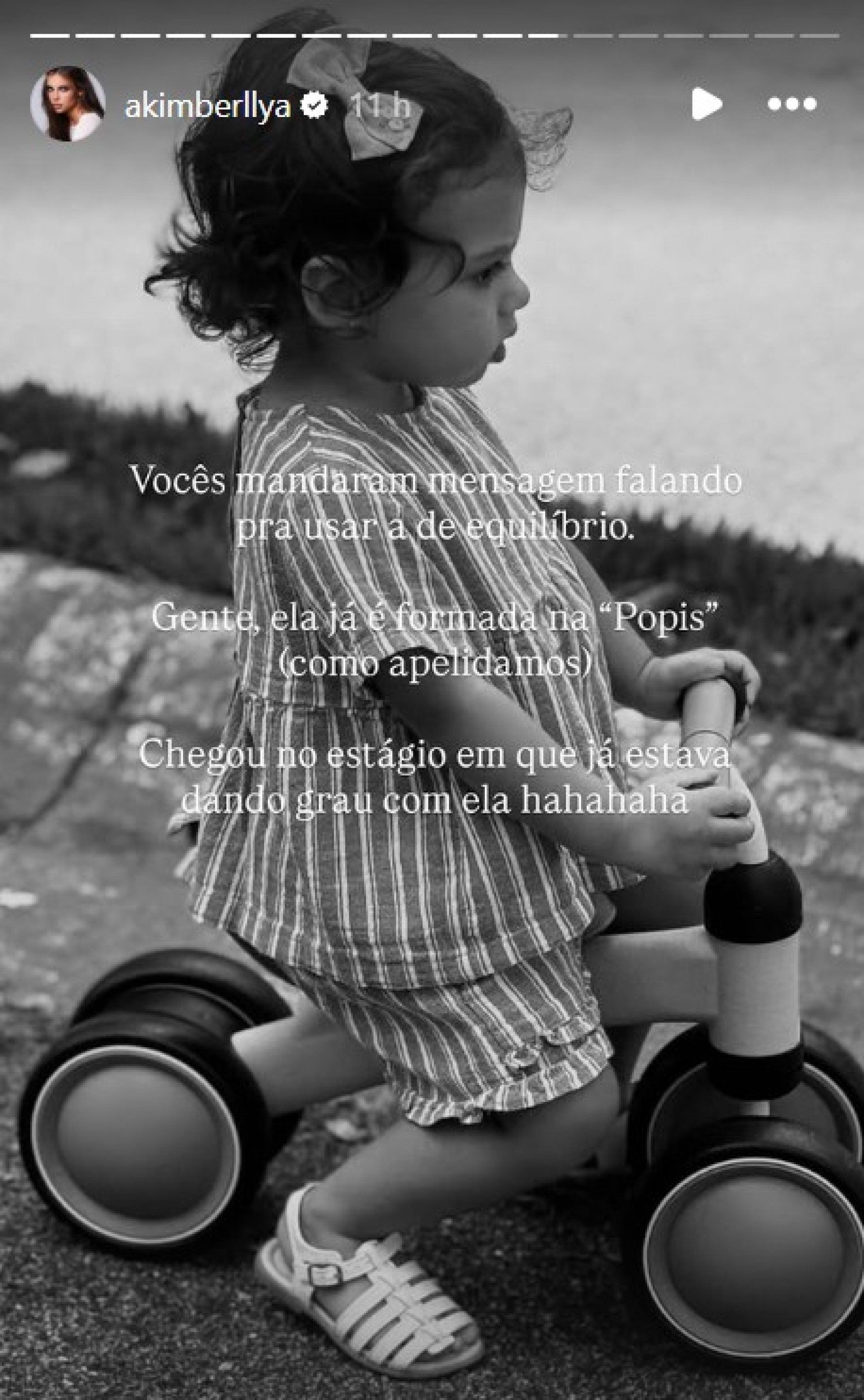 Helena em story da mãe, Amanda Kimberlly - Reprodução / Instagram