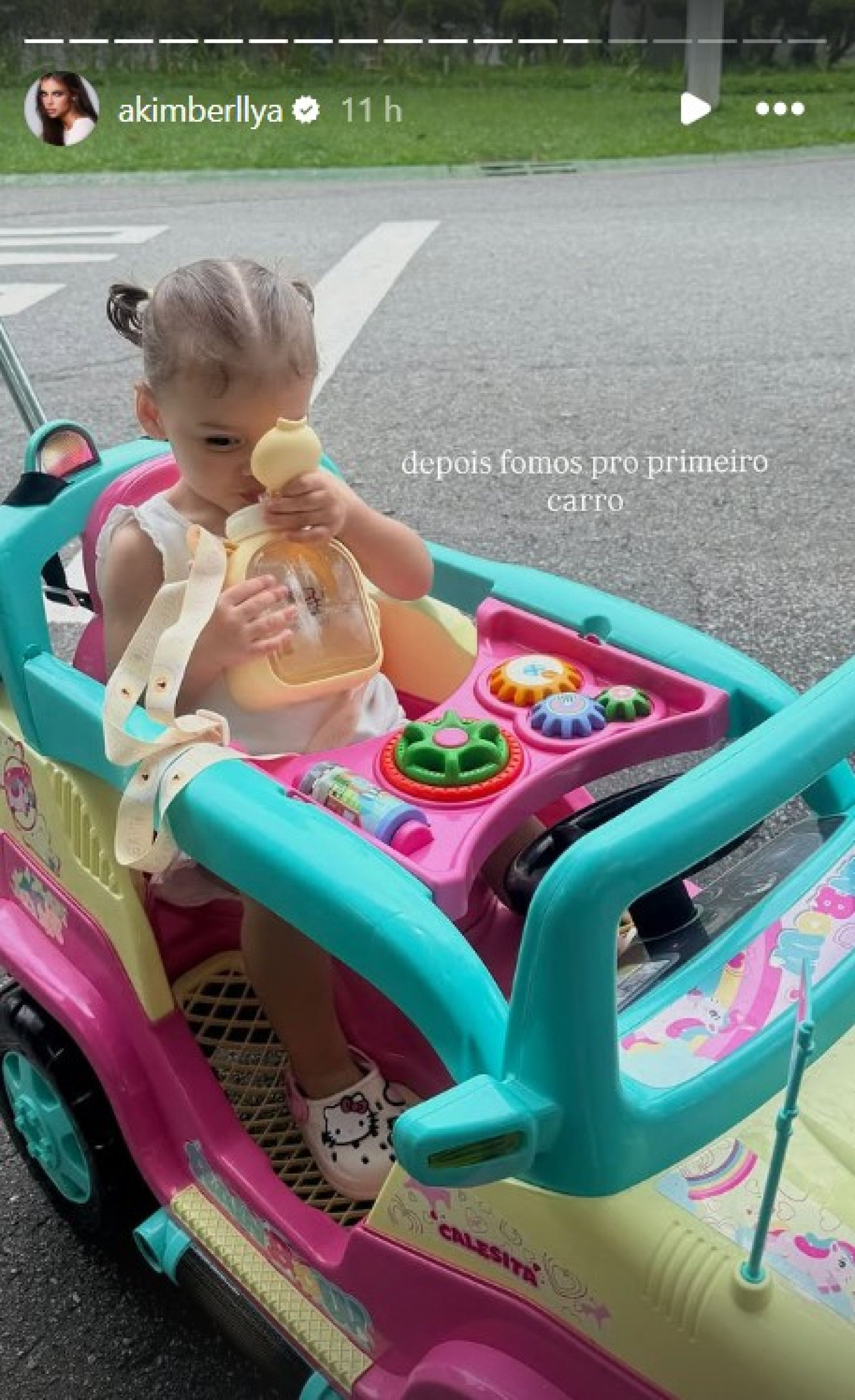 Helena em story da mãe, Amanda Kimberlly - Reprodução / Instagram