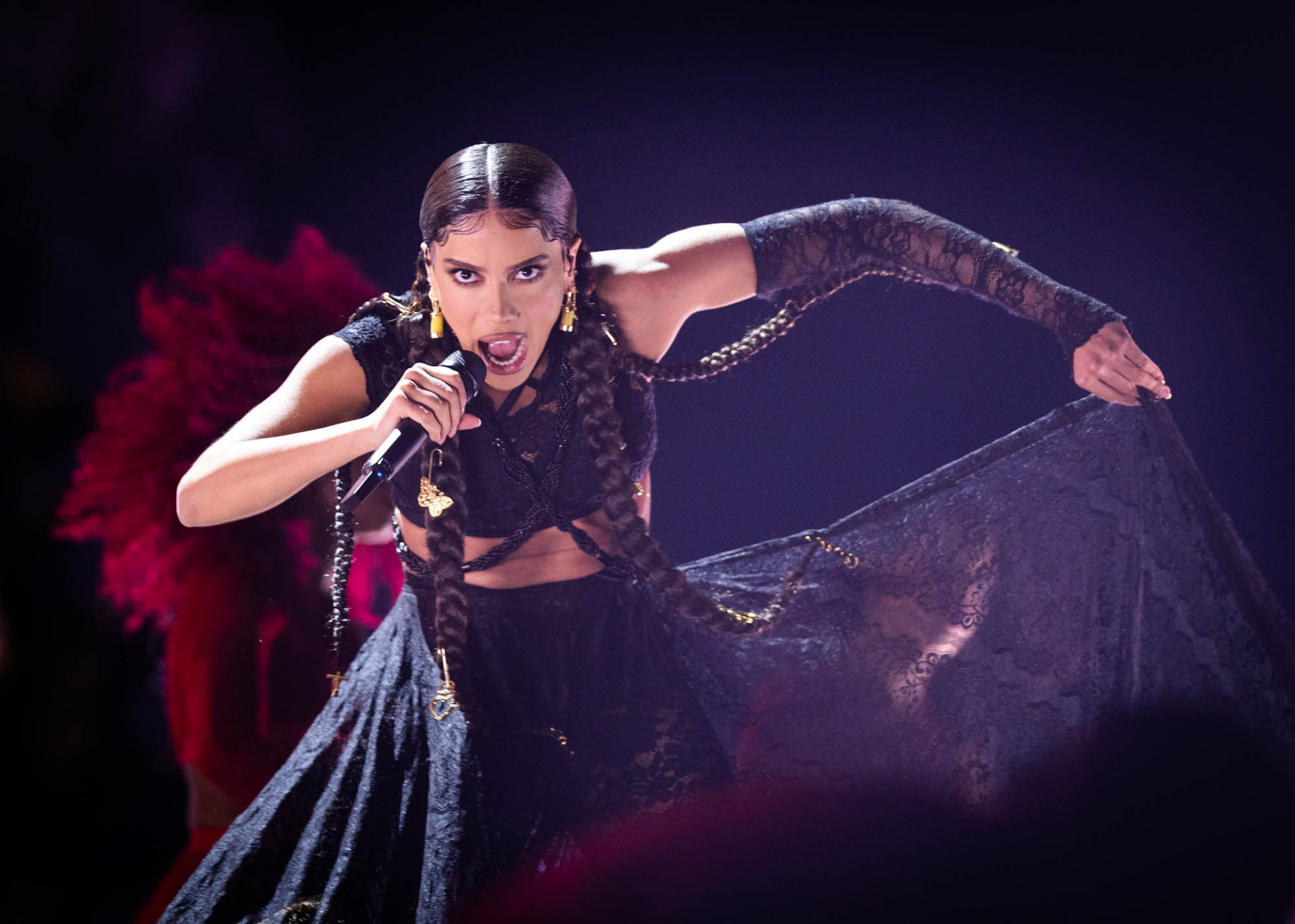Anitta cantou faixas do novo disco 'EQUILIBRIVM' - Brazil News