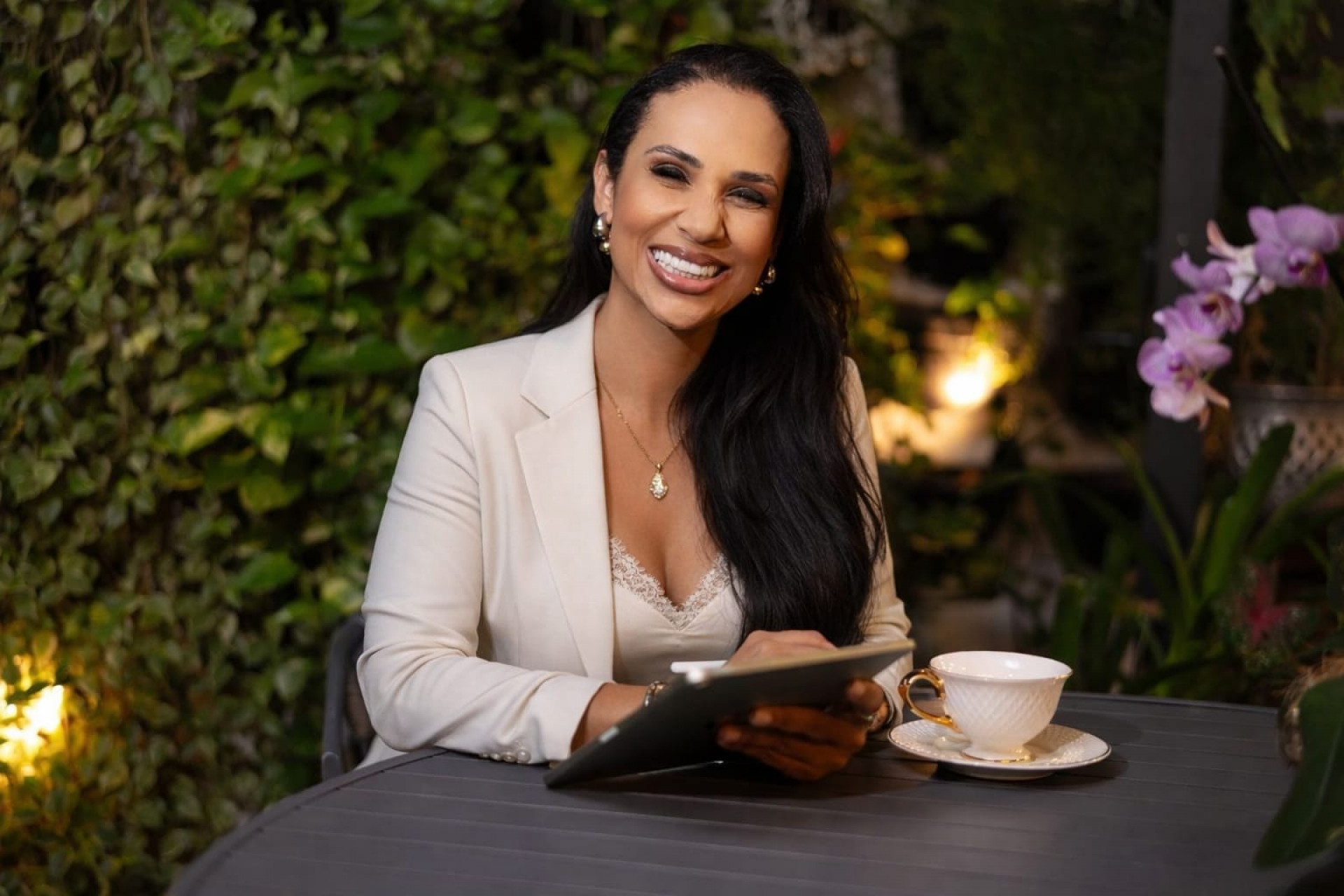 A terapeuta Glaucia Santanna diz que a dinâmica em casa muda - Divulgação