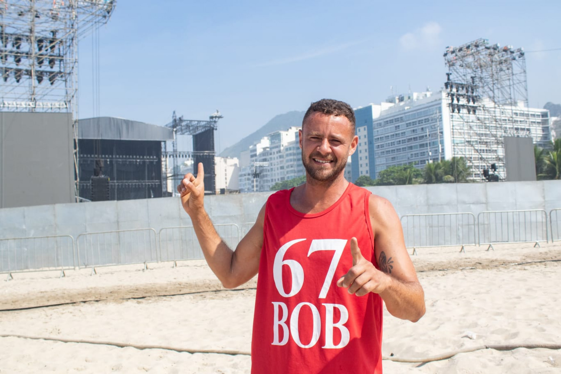 Quiosques e ambulantes se preparam para o show da Shakira em Copacabana - Érica Martin / Agência O Dia
