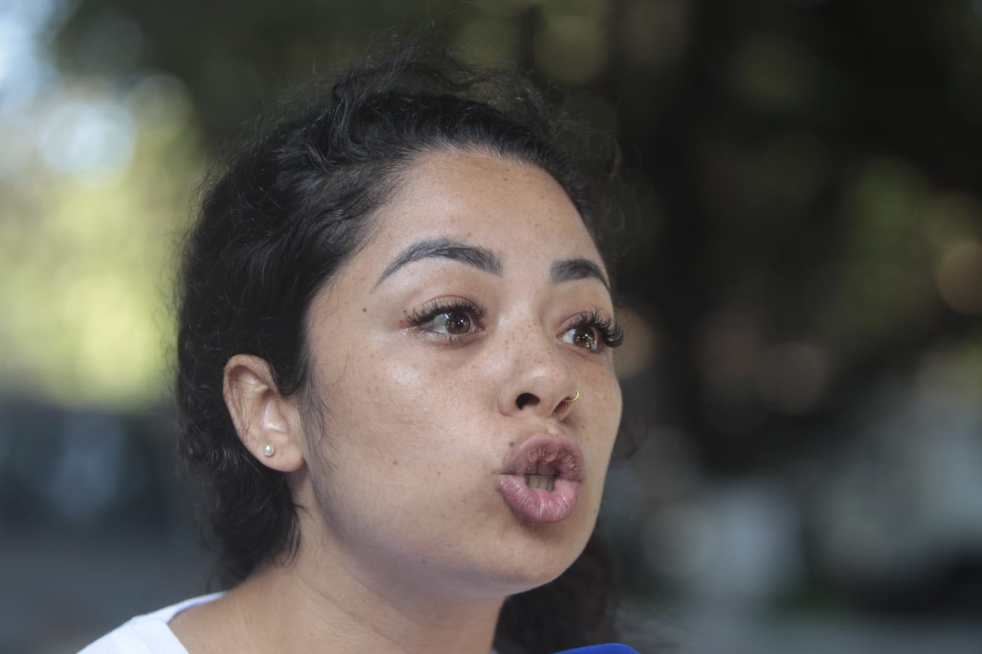 Camila Ferreira esteve no velório do marido, Marcus Vinícius Cerqueira, no Cemitério da Penitência - Reginaldo Pimenta/Agência O Dia