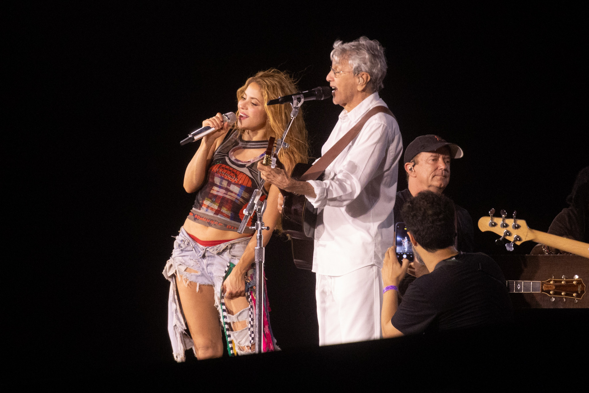 Shakira ensaiou com Caetano Veloso a música 'Leãozinho' - Lucas Ramos / Brazil News
