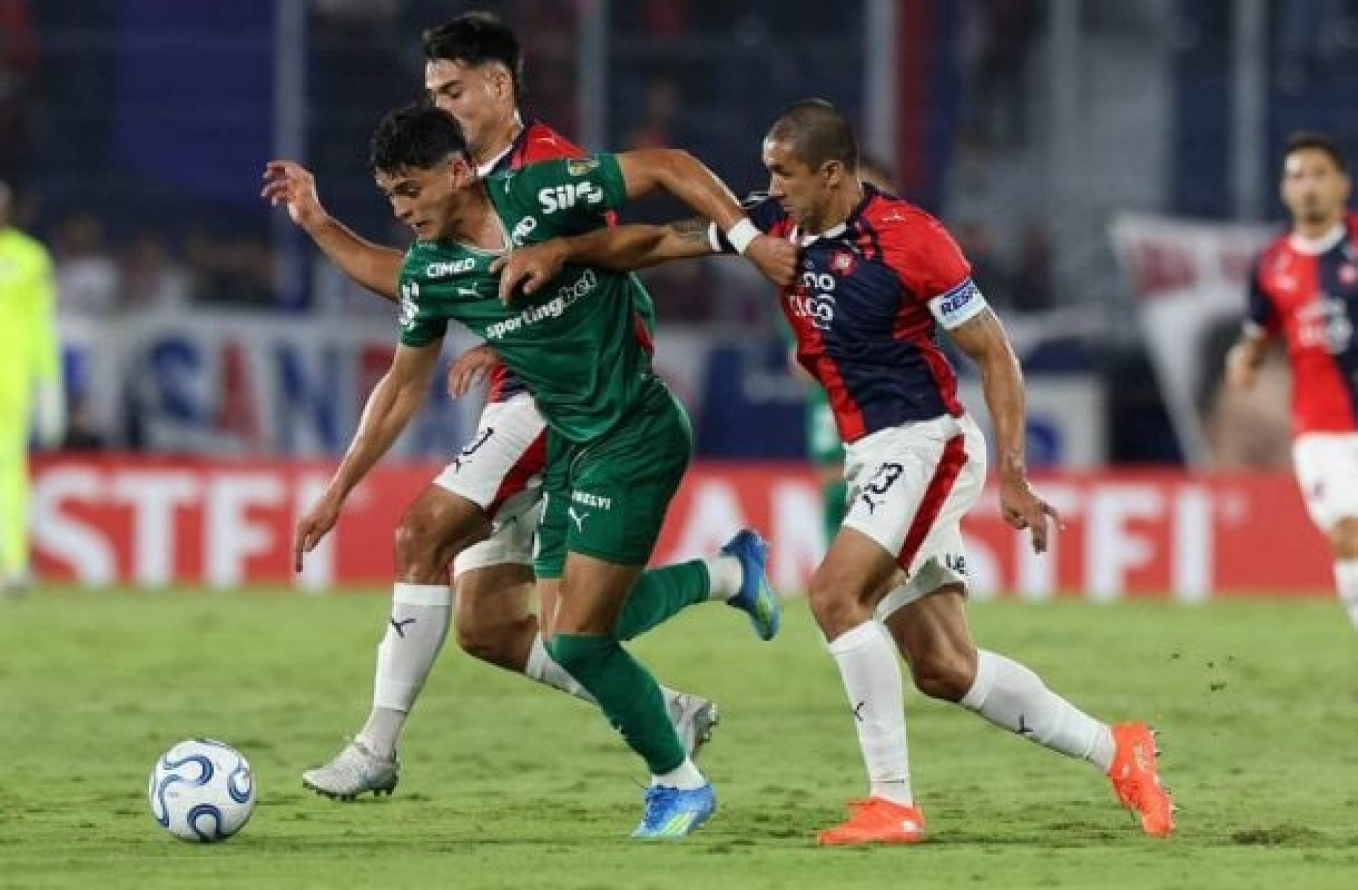 Futebol sul-americano ainda tem muito a evoluir fora de campo
