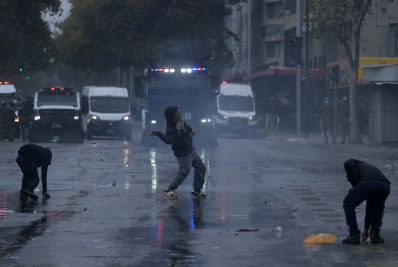 Confrontos e detenções marcam marcha pelo Dia do Trabalho no Chile