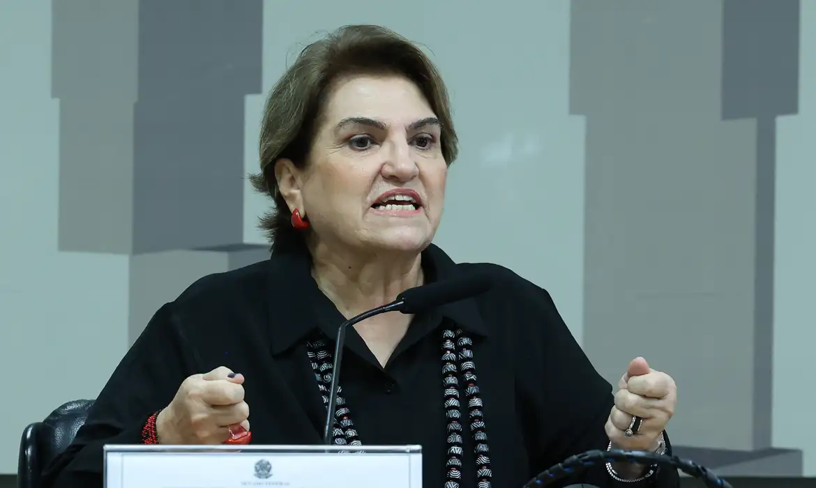 Fim da escala 6x1 pode ampliar acesso das mulheres ao mercado de trabalho, diz ministra