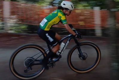 Talento que acelera sonhos: jovem ciclista de Rio das Ostras brilha em competição internacional