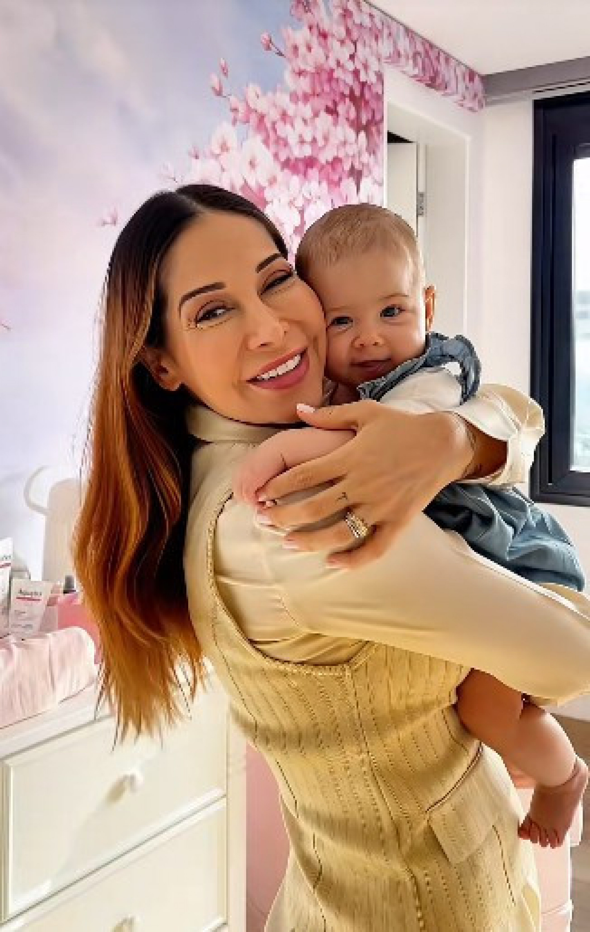 Maíra Cardi atualiza estado de saúde da filha: 'Me apavorei'