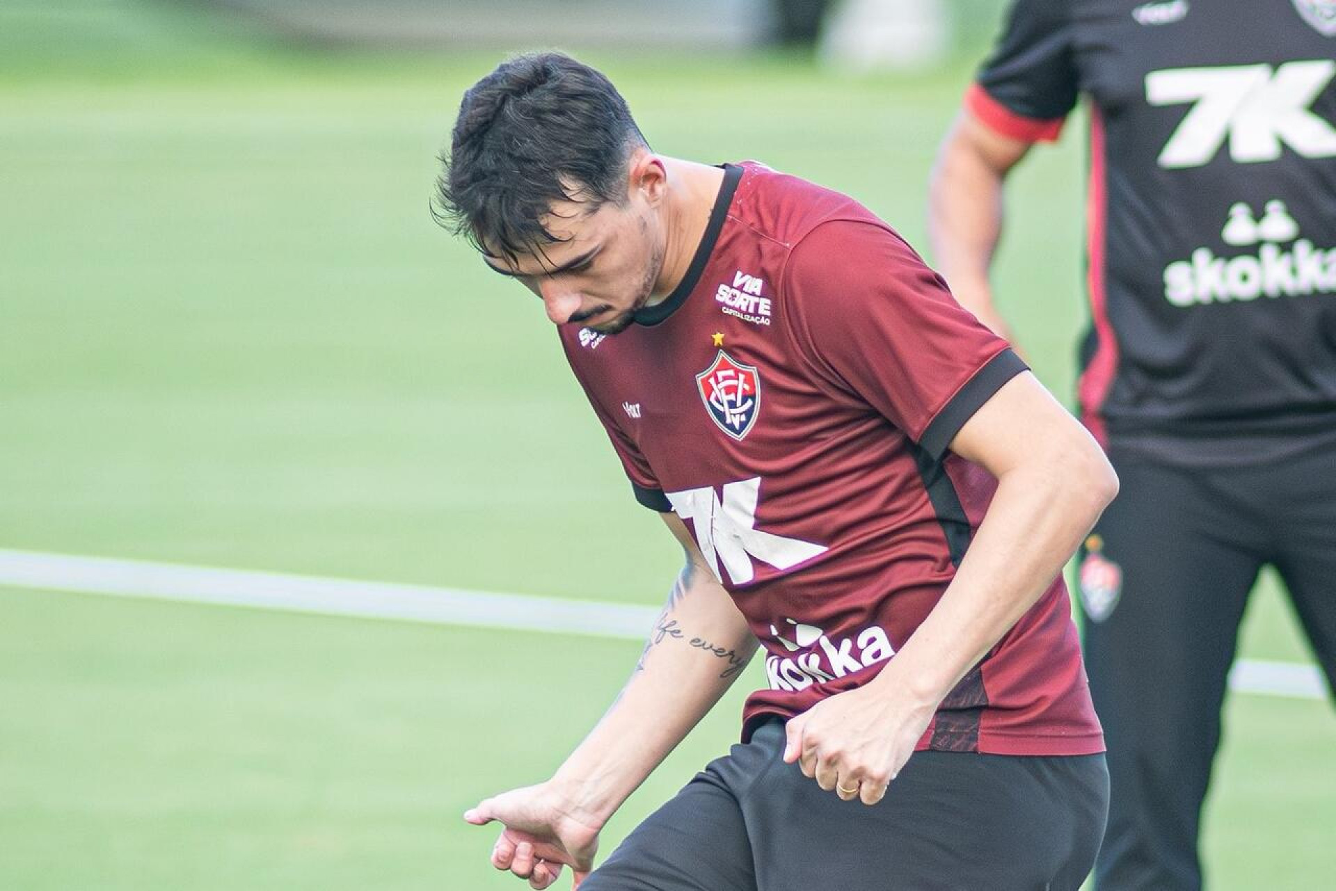 Vit&oacute;ria x Coritiba: onde assistir, escala&ccedil;&otilde;es e arbitragem