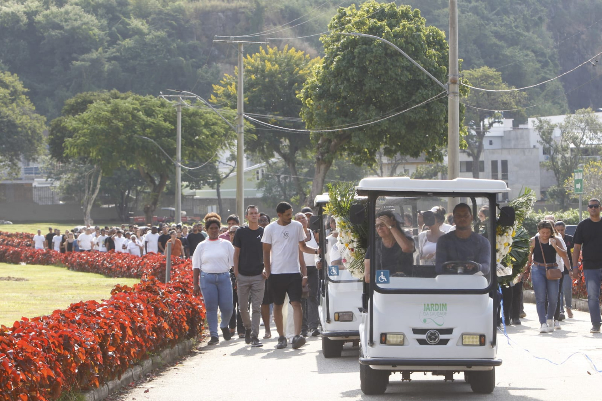 Sepultamento do casal Ariane e Ygor ocorreu no Cemitério Jardim da Saudade de Sulacap - Reginaldo Pimenta / Agência O Dia
