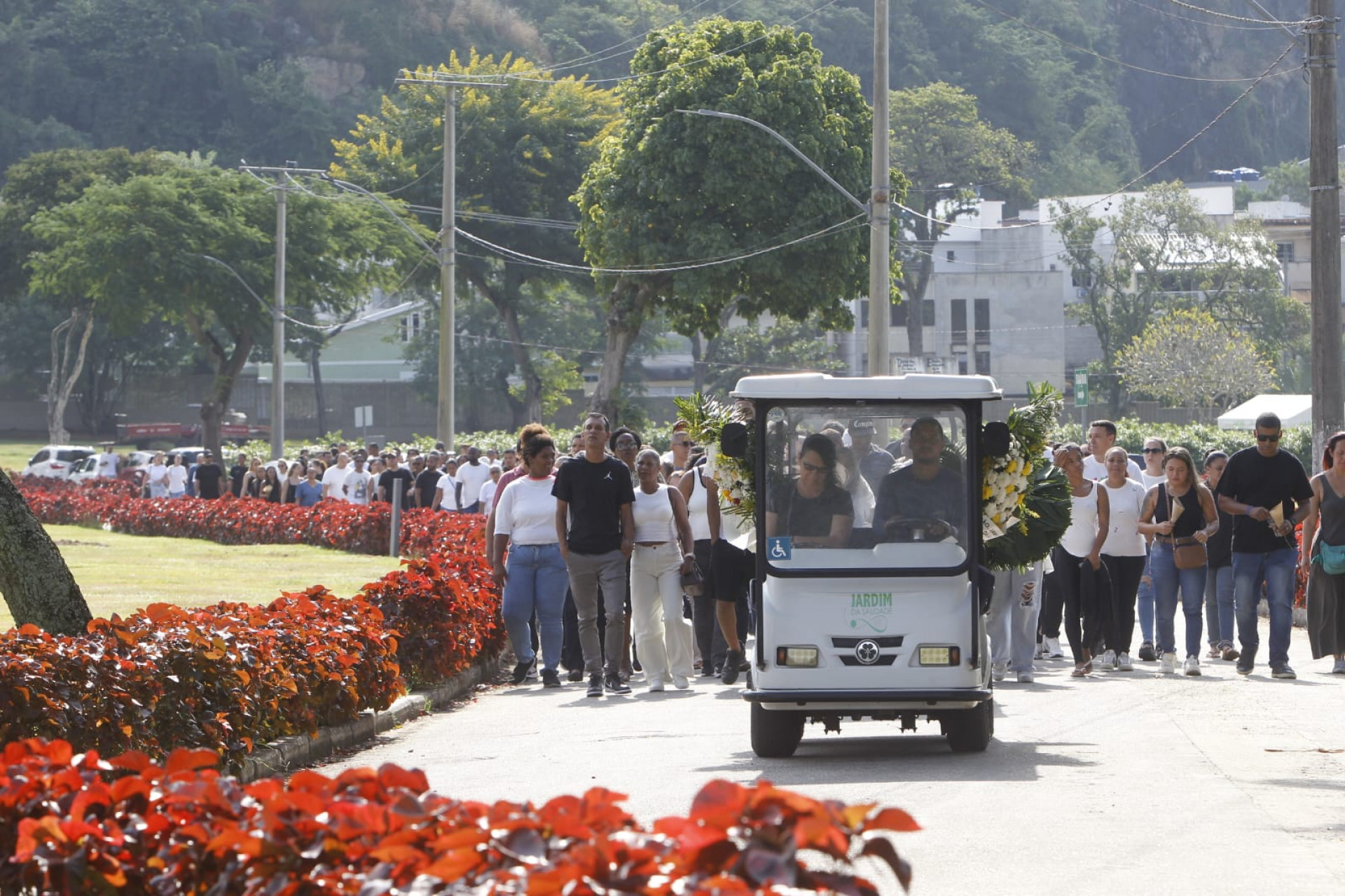 Sepultamento do casal Ariane e Ygor ocorreu no Cemitério Jardim da Saudade de Sulacap - Reginaldo Pimenta / Agência O Dia
