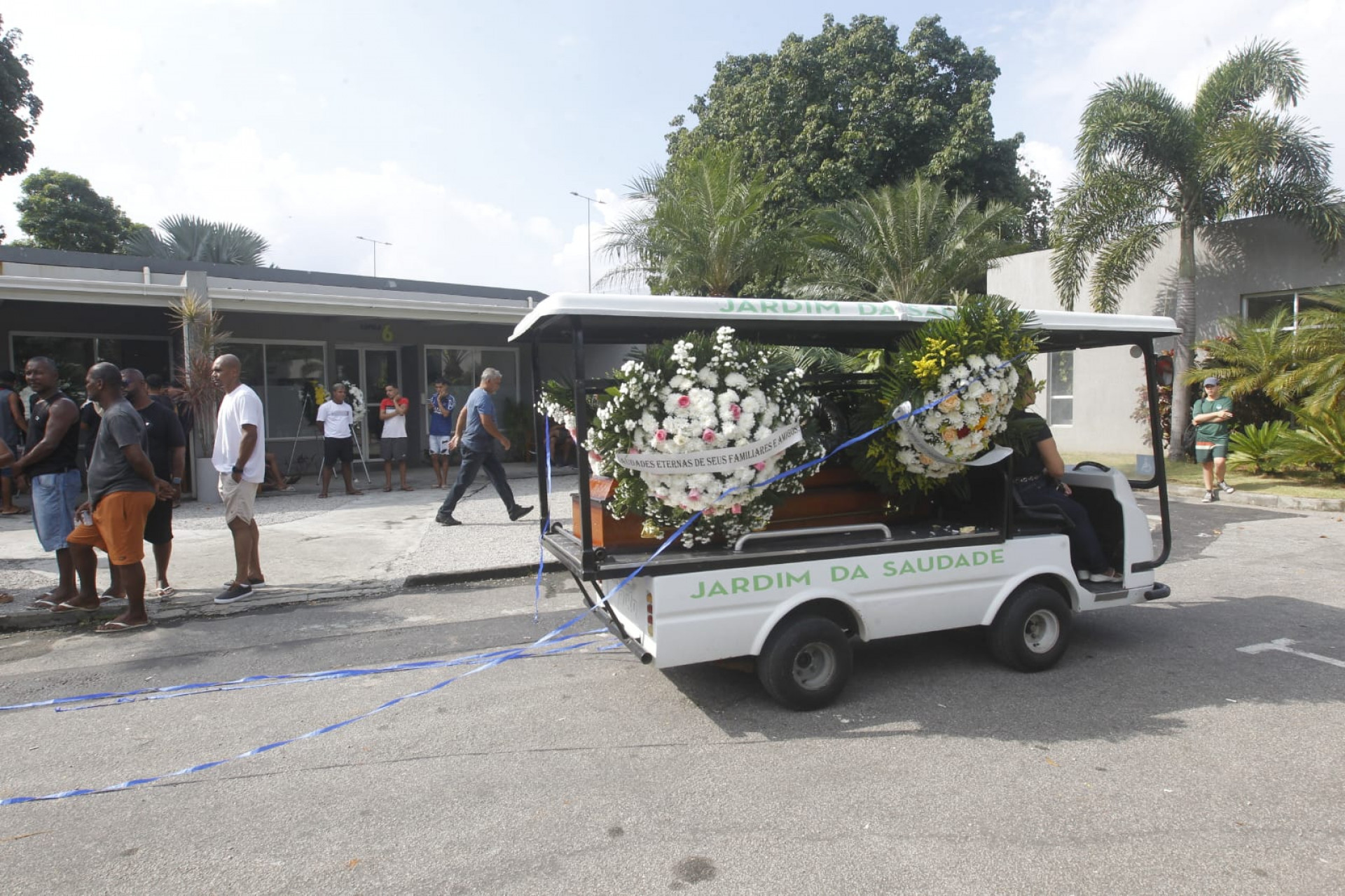 Sepultamento do casal Ariane e Ygor ocorreu no Cemitério Jardim da Saudade de Sulacap - Reginaldo Pimenta / Agência O Dia