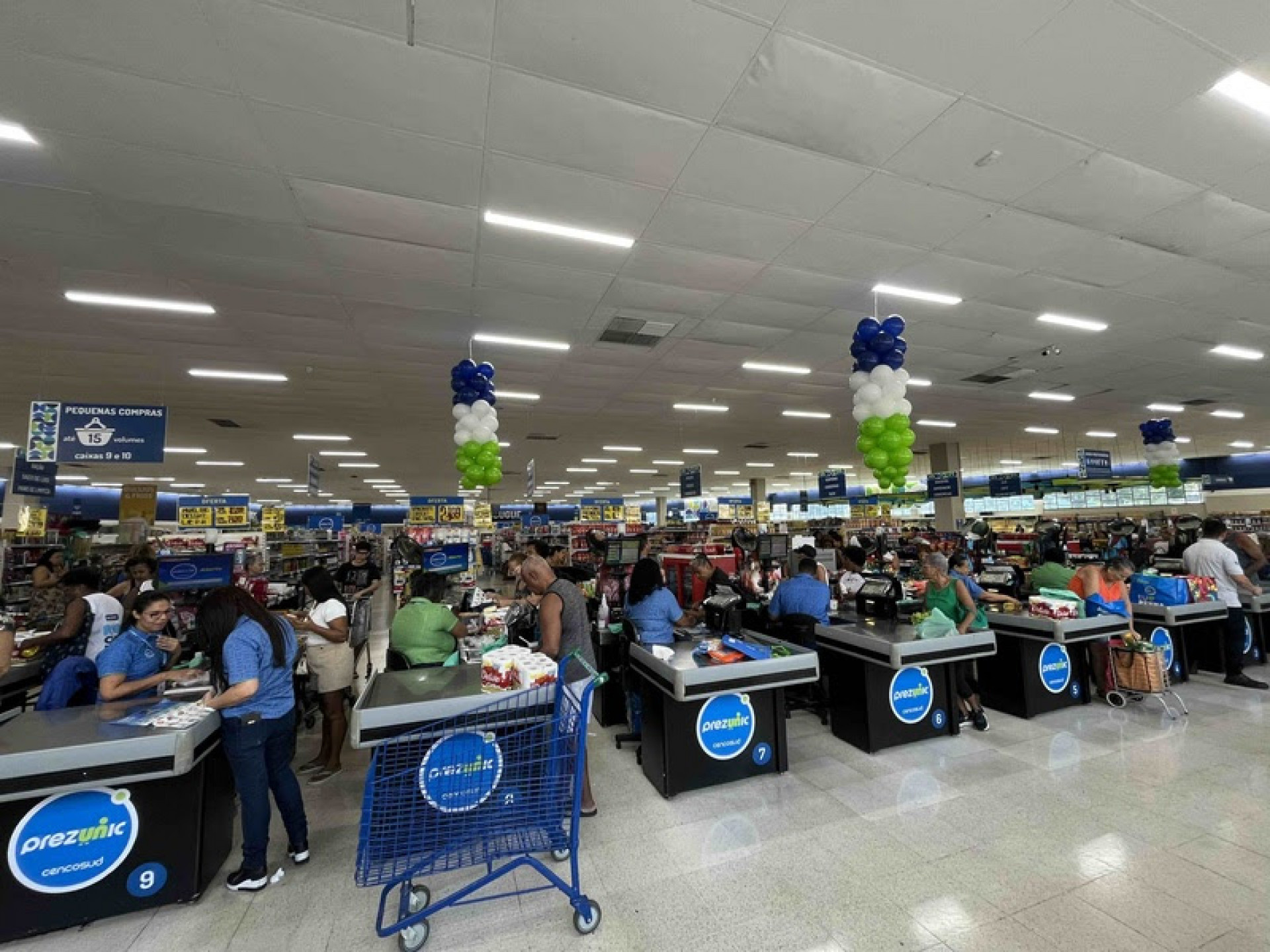 Rede de supermercado oferece 300 vagas em três regiões do Rio