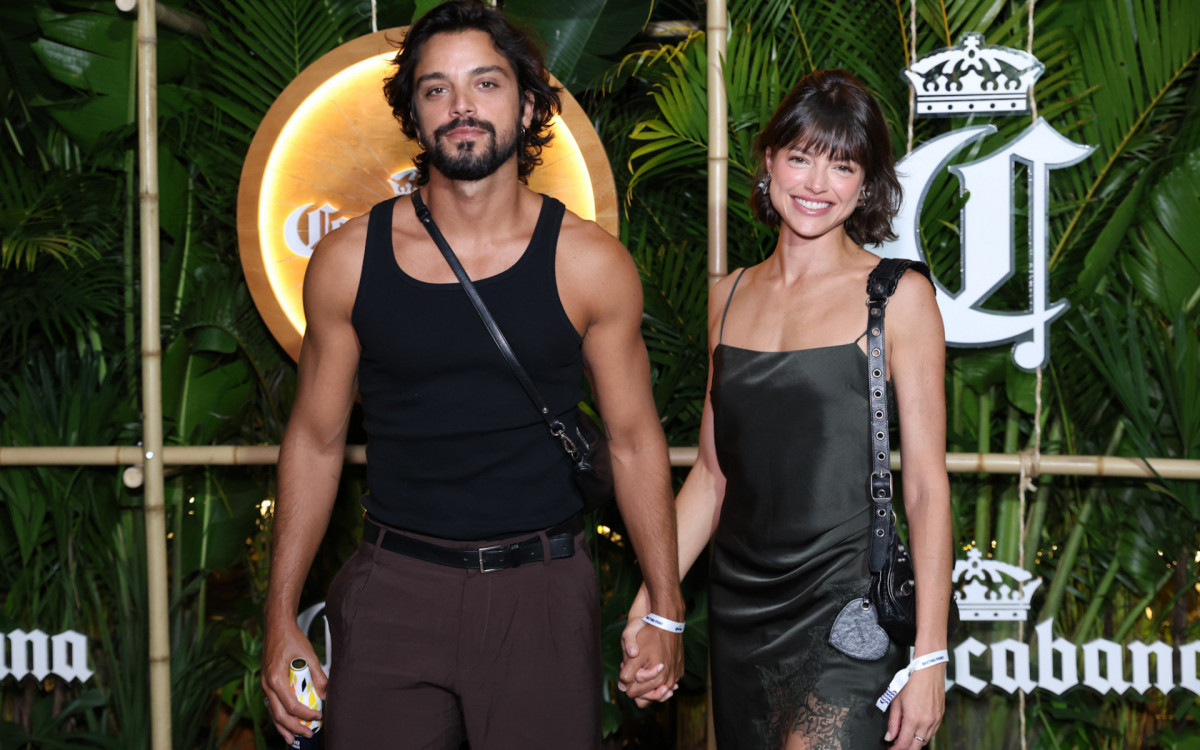 Rodrigo Simas e Agatha Moreira