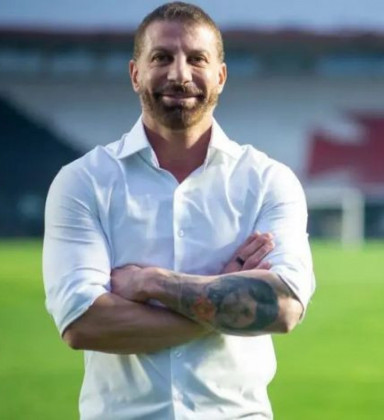 Pedrinho aborda possibilidade do Vasco atuar no Paraguai