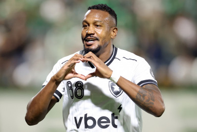 Edenílson exalta bom começo de Franclim no Botafogo: ‘Me surpreendi’