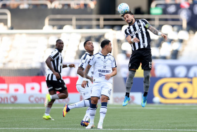 Botafogo sai na frente, mas perde de virada para o Remo no Nilton Santos