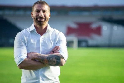 Rivais em 2023, Pedrinho e Leven Siano se aproximam em ano de eleição no Vasco