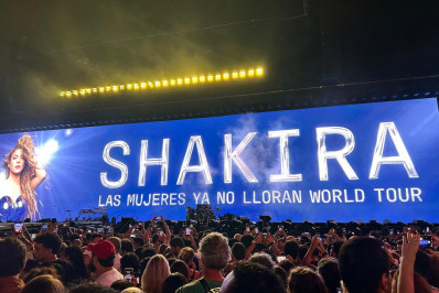 Shakira atrasa início de show em Copacabana por 'problema pessoal'