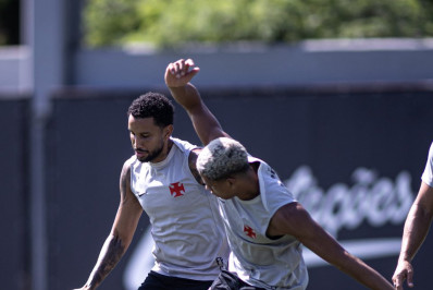Após lesão grave, Jair é reintegrado e fica perto de retorno ao Vasco