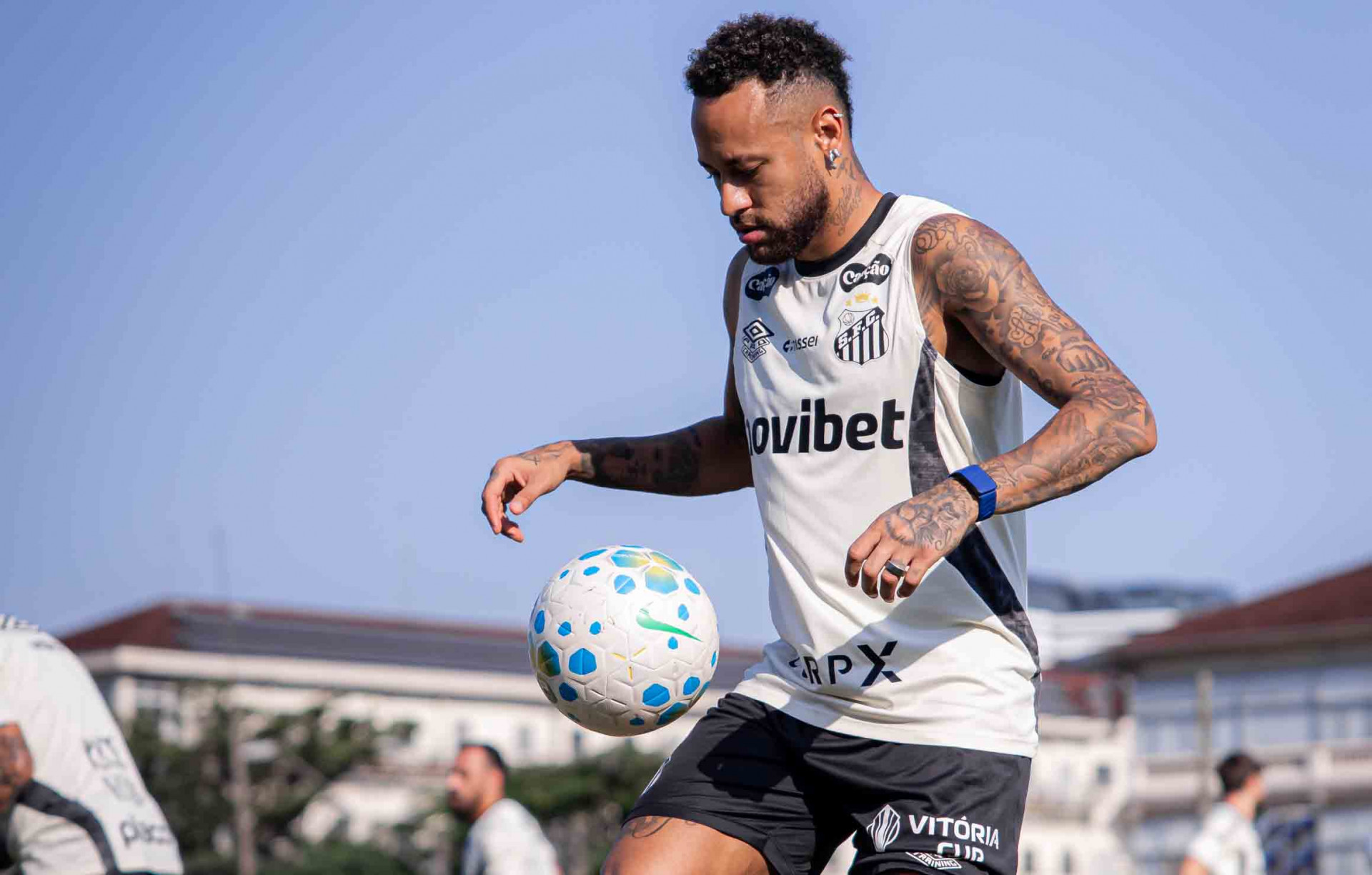Cuca elogia time sem Neymar e confirma o camisa 10 no Paraguai