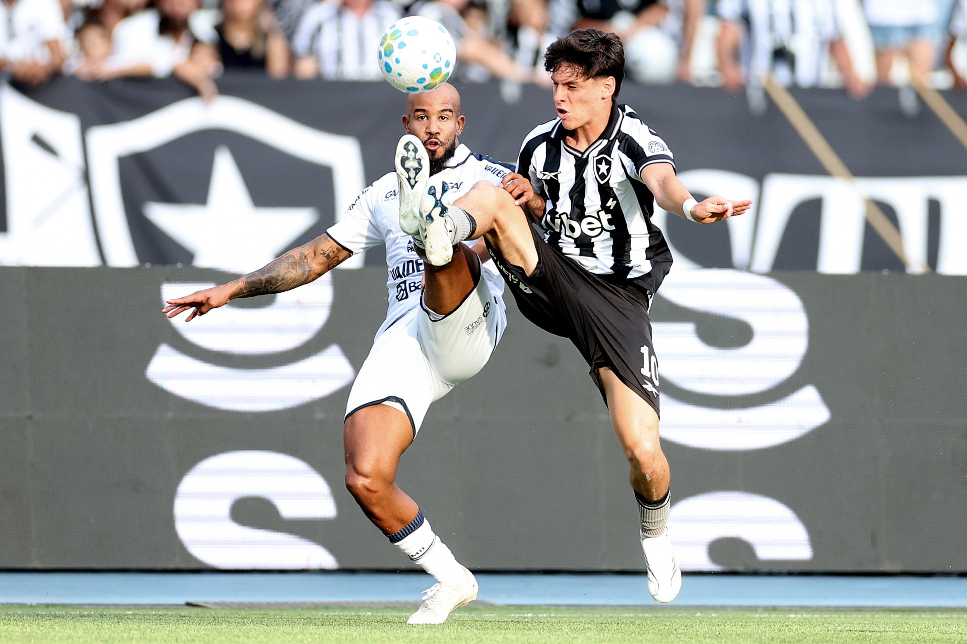 Botafogo enfrentou o Remo, neste s&aacute;bado (2), no Nilton Santos, pelo Brasileir&atilde;o - V&iacute;tor Silva/Botafogo