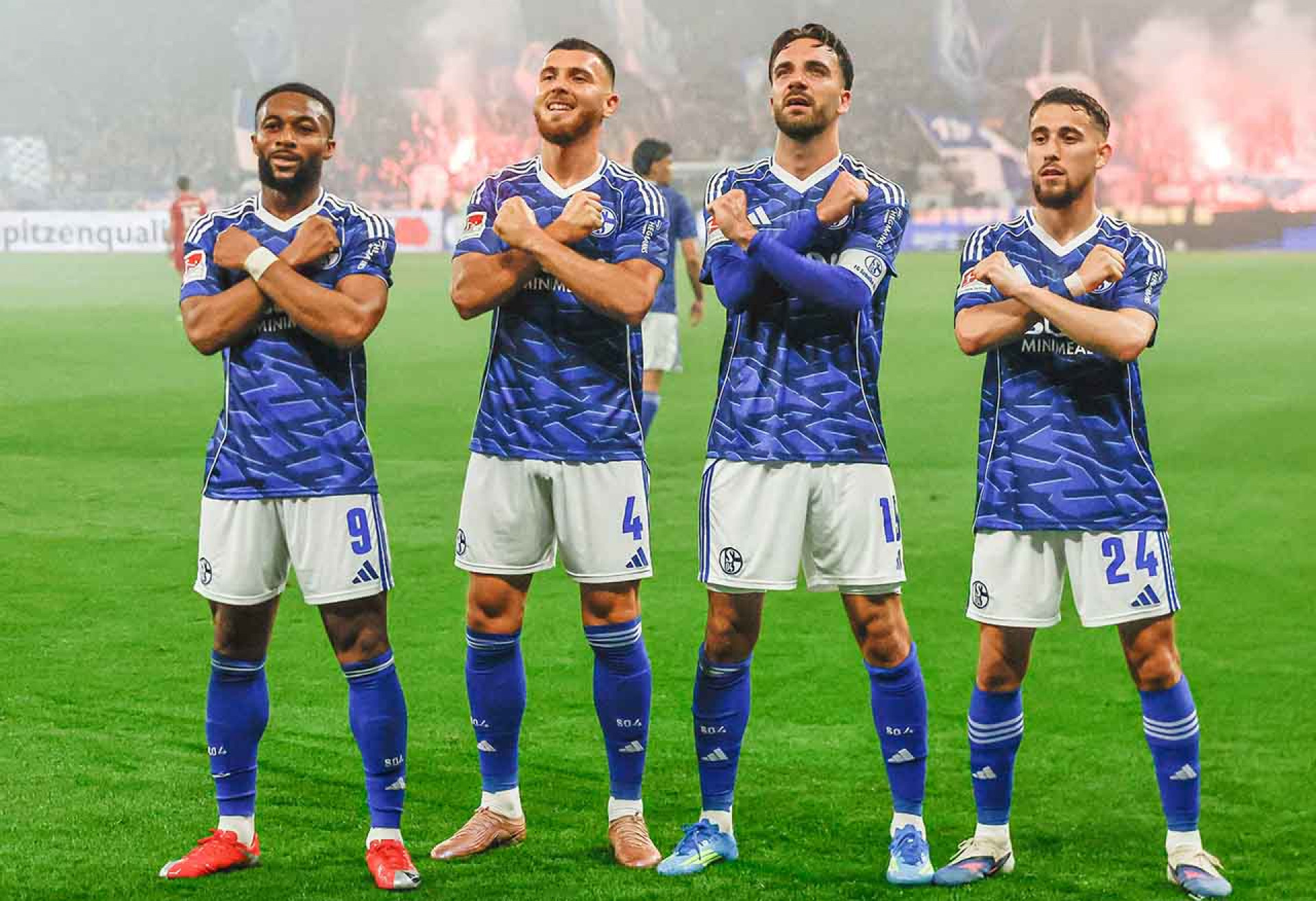 Schalke vence e est&aacute; de volta &agrave; elite da Alemanha